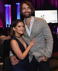 Maren larae morris is an american singer and songwriter who mostly preferred to give music to her own created songs. Maren Morris Marries Ryan Hurd People Com
