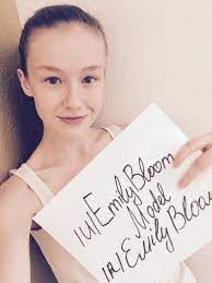 Here I come :D : r/EmilyBloom