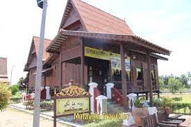 Rumah tradisional melaka perigi hang tuah. Hang Tuah Centre Hang Tuah Well Melaka