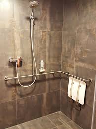 Behindertengerechte Dusche Behindertengerechtes Bad Dusche Bad