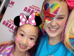 There is a gene called Wu Zun and Lin Liying, who thought her daughter  would follow her father, but the recent photos are full of mixed blood!