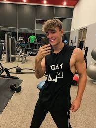 Bryce hall height weight and body measurements bryce hall height height in feet: Bryce Hall On Twitter Hello Twitter