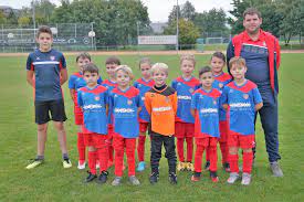 «fussball bewegt, fussball verbindet, fussball integriert und fussball weckt emotionen. Fc Junioren