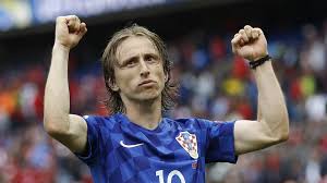 Shop affordable wall art to hang in dorms, bedrooms, offices, or anywhere blank walls aren't welcome. Luka Modric Wallpaper Hd 11 Luka Modric Croatia Soccer 1024x576 Wallpaper Teahub Io