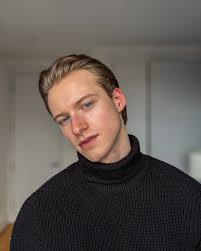 Mark Doyle (@mark.c.doyle) • Instagram photos and videos