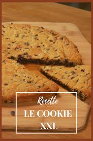La Recette Du Cookie Xxl Aux Pepites De Chocolat Cookies Et Biscuits Pepite Chocolat Recette Cookies Moelleux