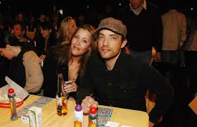 As a movie publisher, we have opened our channel to offer you new and beautiful movies and we are working to offer you new movies for 24 hours. Jacob Dylan And His Wife Paige Bob Dylan Family Jakob Dylan Bob Dylan