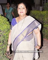 Dr Manmohan Daga at Nagpur Bhushan Puraskar 2011 at LAD College in Nagpur