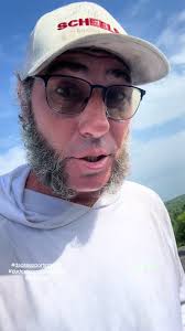 James Strobel Jr (@mulchit)