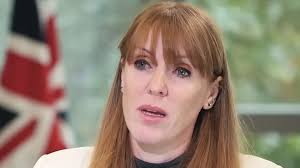 Angry Scottish £400-a-night Caledonian Sleeper passengers 'can't wash or go  to loo'