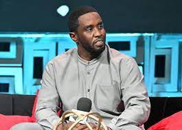 Sean "Diddy" Combs bị bắt, bị buộc tội buôn bán tình dục và bị ra lệnh giam giữ không được tại ngoại - CBS News