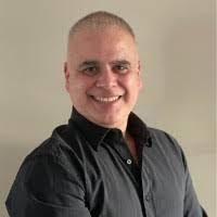 Francisco Pineiro's Instagram, Twitter & Facebook