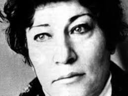 Ази́за абдурахи́мовна мухаме́дова, более известная как ази́за — советская, узбекская и российская эстрадная певица и автор песен. Detskoj Pisatelnice Azize Ahmedovoj Ispolnilos By 80 Let