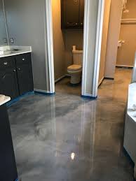 Decorative Concrete Metallic Epoxy Floors In Dallas Bathroom Design Interior Floorrescue Metallic Epoxy Floor Epoxy Floor Diy Flooring