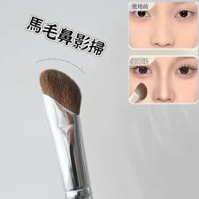 粉掃現貨定妝啐粉掃：$35蚊修容波浪掃：$39蚊魚尾粉底液掃：$35蚊（送一個粉底粉撲） 胭脂斜角掃：$29蚊馬毛鼻影掃：$15蚊