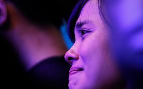 Đêm Trần Lập: "Khi anh vấp ngã mắt em luôn dịu êm"