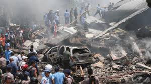 Indonesian Air Force Plane Crash Death Toll Rises Past 70 Wsj