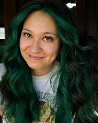 Sydney Davey's Instagram, Twitter & Facebook