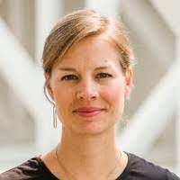 Anita Roth's Instagram, Twitter & Facebook