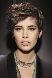 12 Idees De Coiffure Pour Noel Coupe De Cheveux Cheveux Courts Cheveux Tres Courts