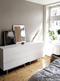 Pin Von Jennie Weingartmann Auf Wohnung In 2020 Graue Wand Schlafzimmer Wandfarbe Grau Wandfarbe Schlafzimmer