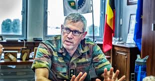Het leger en heel wat politie. Topman Van Het Leger Veroordeelt Steun Van Militairen Aan Jurgen Conings Klopjacht Op Jurgen Conings Hln Be