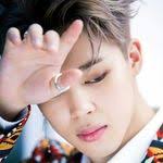 Aline Ackerman's Instagram, Twitter & Facebook