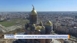 Catedrala mantuirii neamului va avea o inaltime de 110 de metri, cat un bloc cu 30 de etaje, va fi asigurata impotriva cutremurelor de peste 8 grade si va avea o suprafata de 38.000 de metri patrati. Stadiul LucrÄƒrilor Pe È™antierul Catedralei NaÈ›ionale Youtube