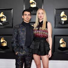 Do you like this video? Tv Got Star Im Babygluck Sophie Turner Und Joe Jonas Erwarten Wohl Ein Kind Stars
