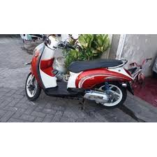 Video ini tentang daftar harga atau brosur honda scoopy september 2020 new honda scoopy ada 8 varian warna terbagi dua. Honda Scoopy Karbu 2011 Bekas Motor Matik Murah Surat Lengkap Normal Di Jawa Timur Tribunjualbeli Com