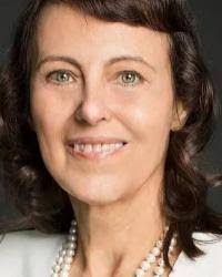 Lea Satterfield's Instagram, Twitter & Facebook