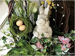 Giant lindt chocolate gold easter bunnies in the gerngross shopping mall in vienna. Easter Home Decor Tour Debbee S Buzz