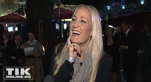 Janine kunze will steffen henssler grillen. Janine Kunze Ich Hatte Gern Noch Mehr Kinder Tikonline De