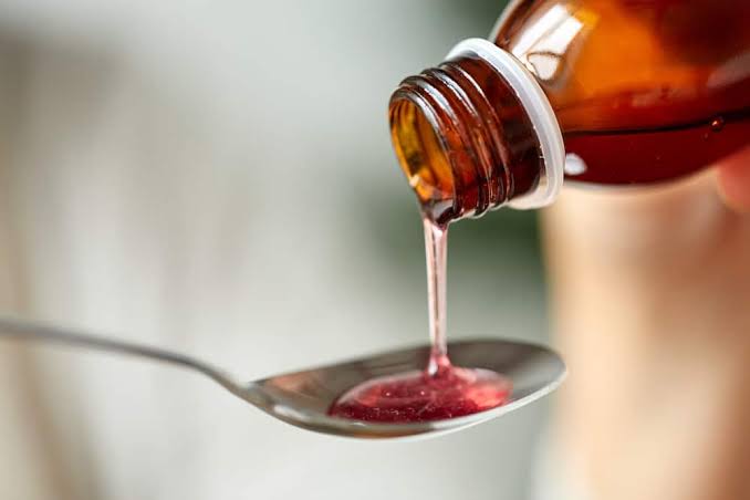 Makatussin Tropfen ohne Rezept kaufen in zertifizierter Verpackung für die Atemwege