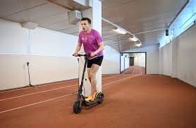 Karsetn Warholms sparkesykkel-trekk: – Veldig genial løsning