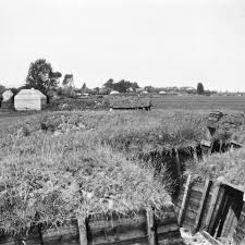 Vliegtuigen waren in de tweede wereldoorlog de nieuwe realiteit en maakte het. Pin Op Dutch Water Defence Lines More