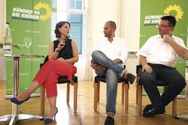 In baerbocks lebenslauf auf gruene.de hatte sie ursprünglich als tätigkeitsort zwischen 2005 und 2008. Baerbock Auf Deutschland Tour Ruhe Bewahren Bei Dieser Heimat Diskussion Hintergrund Rnz