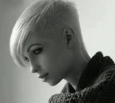 Il video mostra top 20 modelli di capelli corti rasati ai lati donne 2019.vuoi vedere tagli corti rasati 2019? Taglio Capelli Corti Rasati Ai Lati 2014