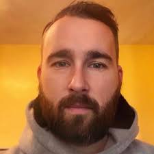 Liam Bean (@LiamBeanComedy)