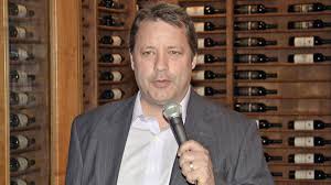 On the Town: Leadership Burbank reaches out to help children's dental clinic