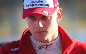 His paddock for friends and his wonderful fans; Mick Schumacher Teilt Video Mit Michael Schumacher