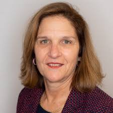 Eileen Mcardle's Instagram, Twitter & Facebook