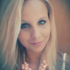 Iris Bueno (@IrisBueno2)