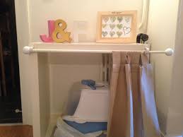 Vieux Meuble Ikea Pour Cacher La Litiere Du Chat Avec Le Rideau Relooking Meuble Vieux Meubles Meubles Ikea