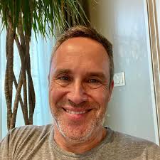 I'm just hours away from returning to work and that means I need to  shave...or do I? 🤔💈😃👍🏻👎🏻