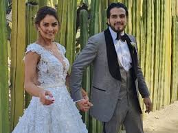Productor de ficción y entretenimiento andrés tovar ретвитнул(а) álvaro cueva. Ha Sido Todo Al Reves Claudia Martin Cuenta Su Historia De Amor Con Andres Tovar Tus Estrellas Las Estrellas Tv