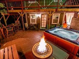 Timber lodge with hot tub and paddock views near the town of melton mowbray offers a rural retreat for couples looking to get back to nature. Lake Arrowhead Vacation Rentals With Hot Tubs Flipkey