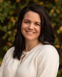 Anna Beardsley's Instagram, Twitter & Facebook