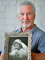Phil was born and raised in nashville, north carolina, a small town of about 3,000 people in rural eastern north carolina. Phil Valentine How His Mom S Sudden Death Spurred Him To Chase His Radio Dreams