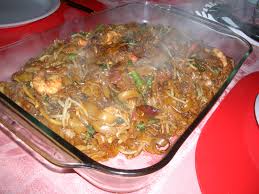 Kandungan kalori dalam kuey teow goreng dan cadangan aktiviti yang boleh dilakukan untuk membakar kalori selepas makan sepinggan kuey teow goreng. Char Kway Teow Wikipedia Bahasa Melayu Ensiklopedia Bebas
